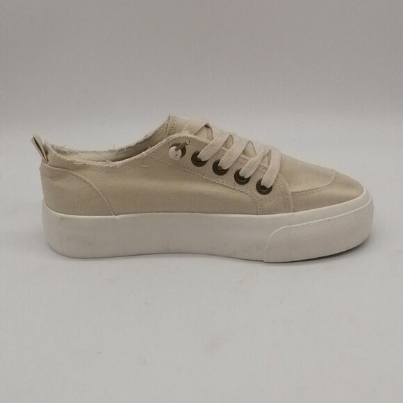 Maurices Womens Sneakers Sadie Beige Canvas Lace Up Walking Shoe Platform 8.5 - Picture 2 of 12